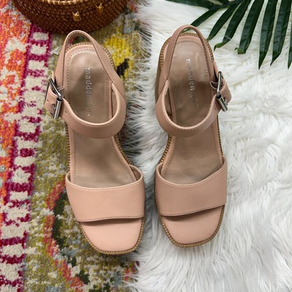 Madden Girl Beige Tan Ankle Strap Chunky Platform Heeled Grandview Sandal 9 - Picture 4 of 10